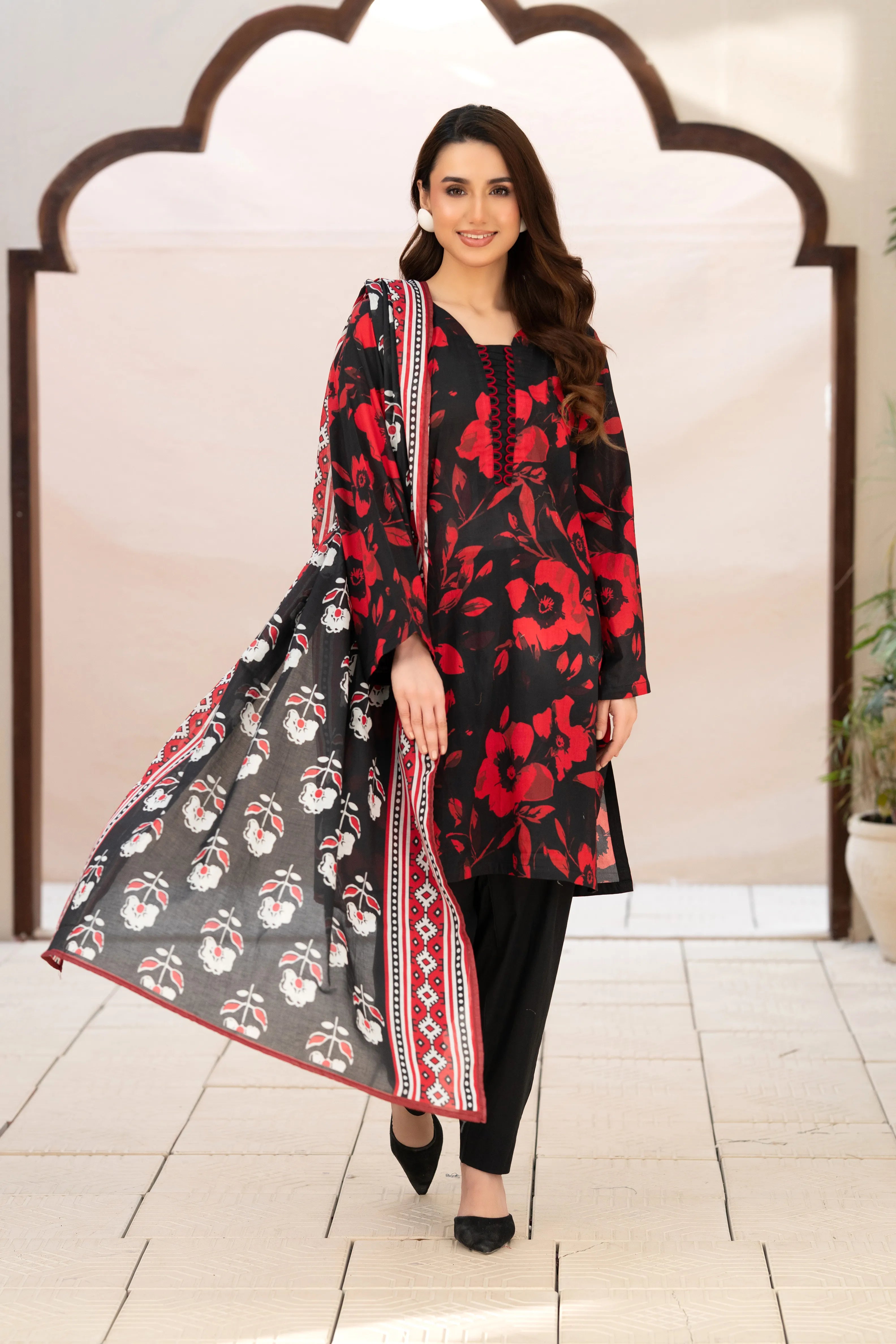 Midnight Rose Lawn Set