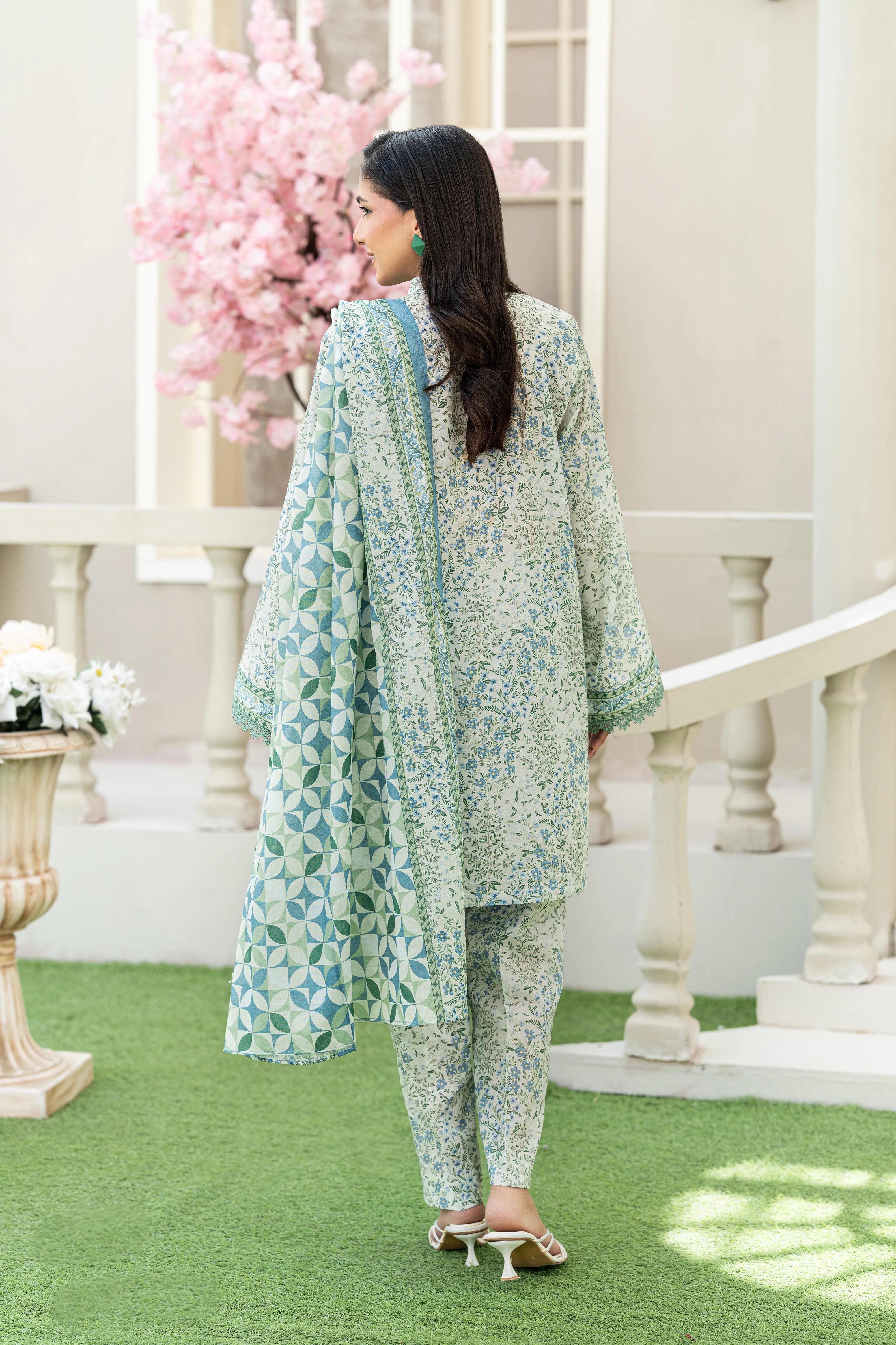 Mint Blossom Lawn Set