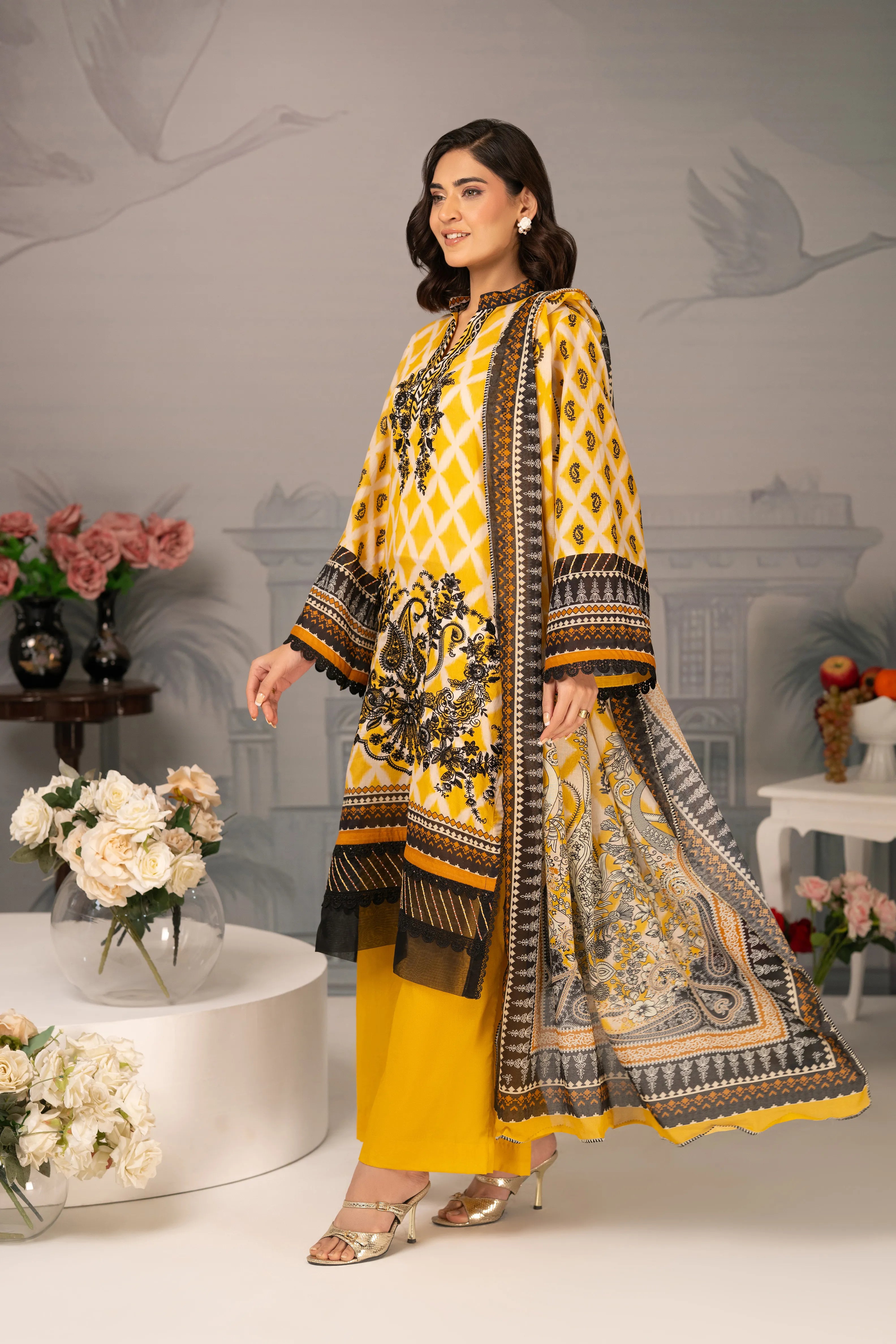 Golden Noir Embroidered Lawn 3PC