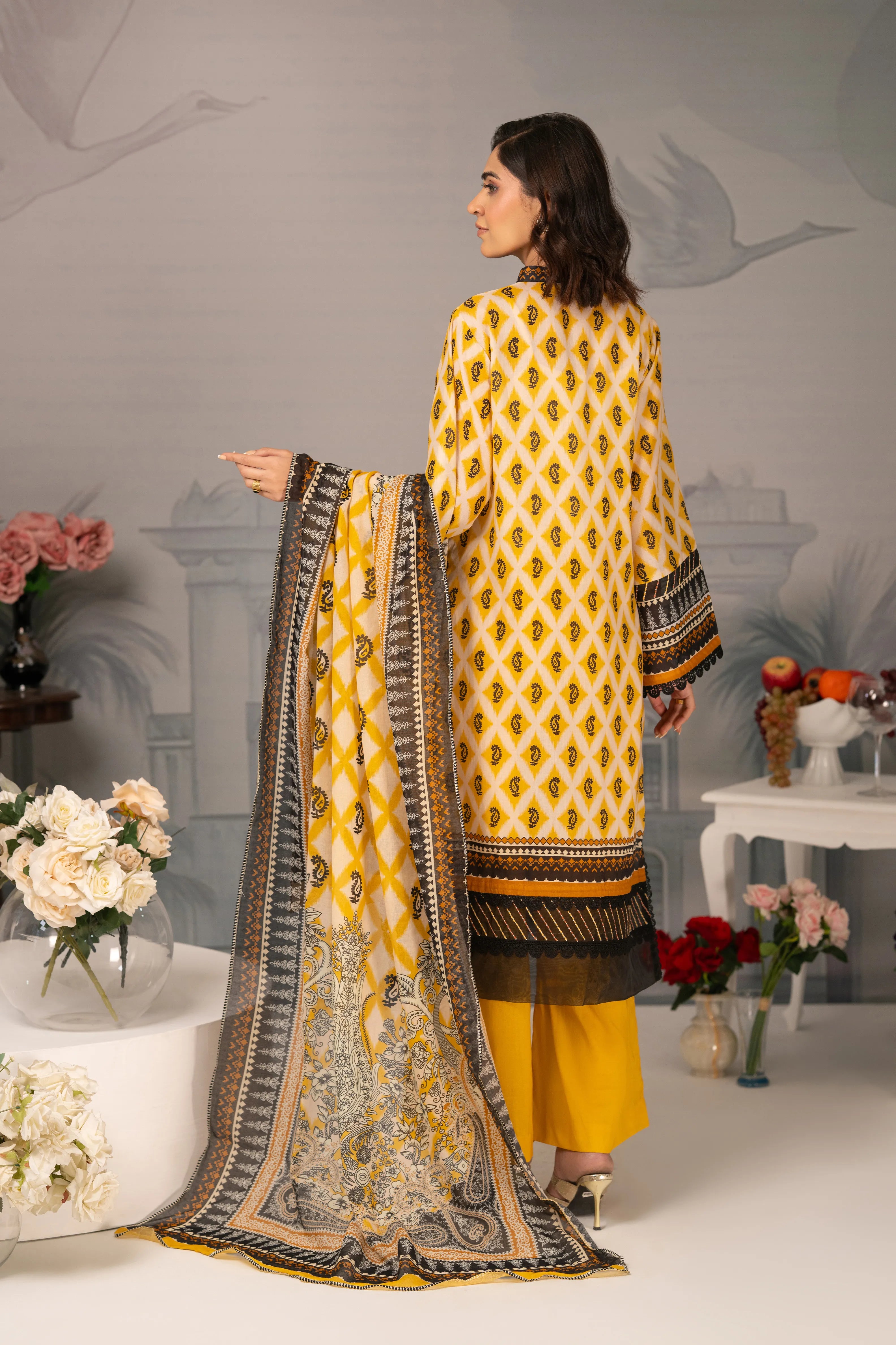 Golden Noir Embroidered Lawn 3PC