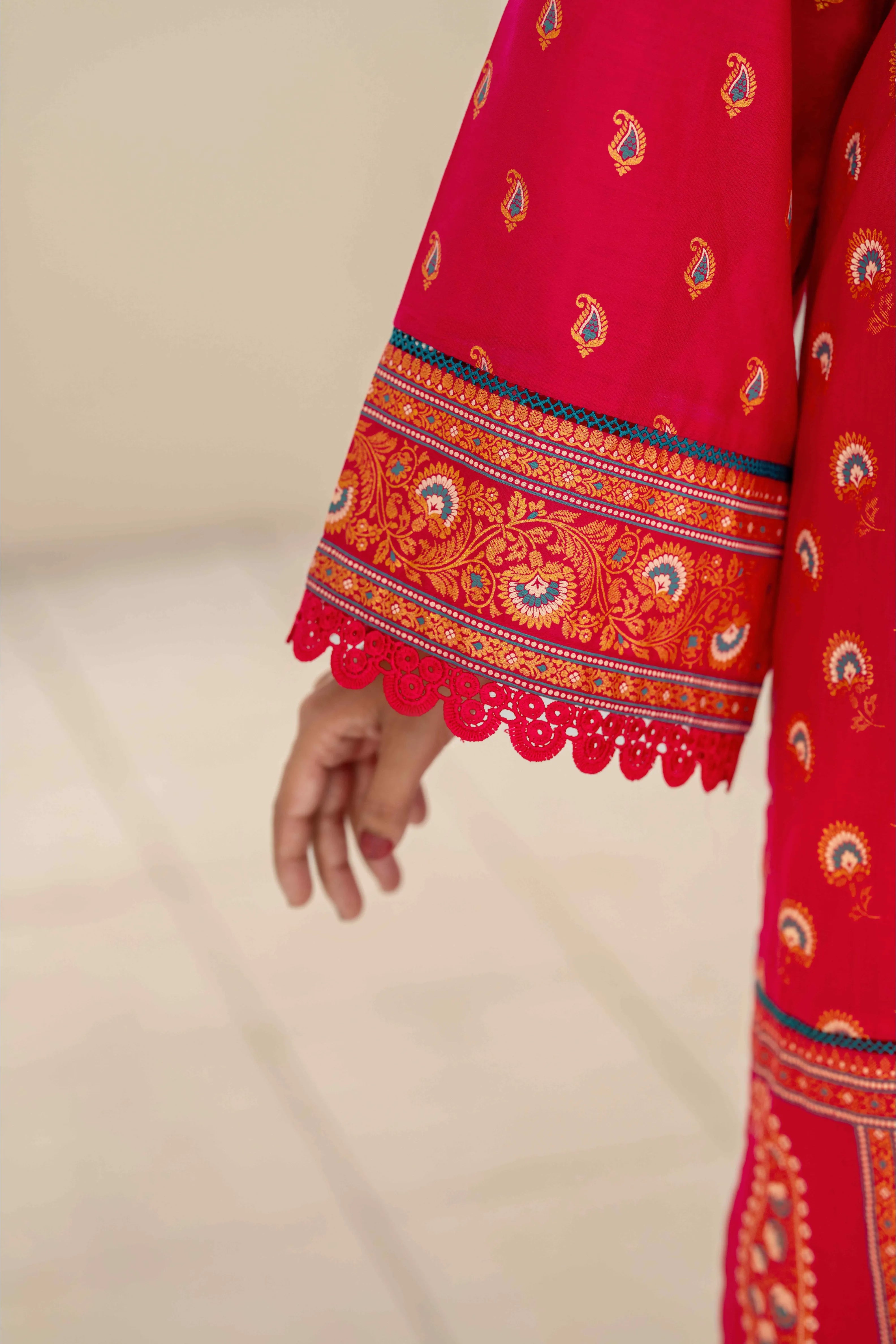 Red Printed Suit with Green Contrast Dupatta – 3 Piece