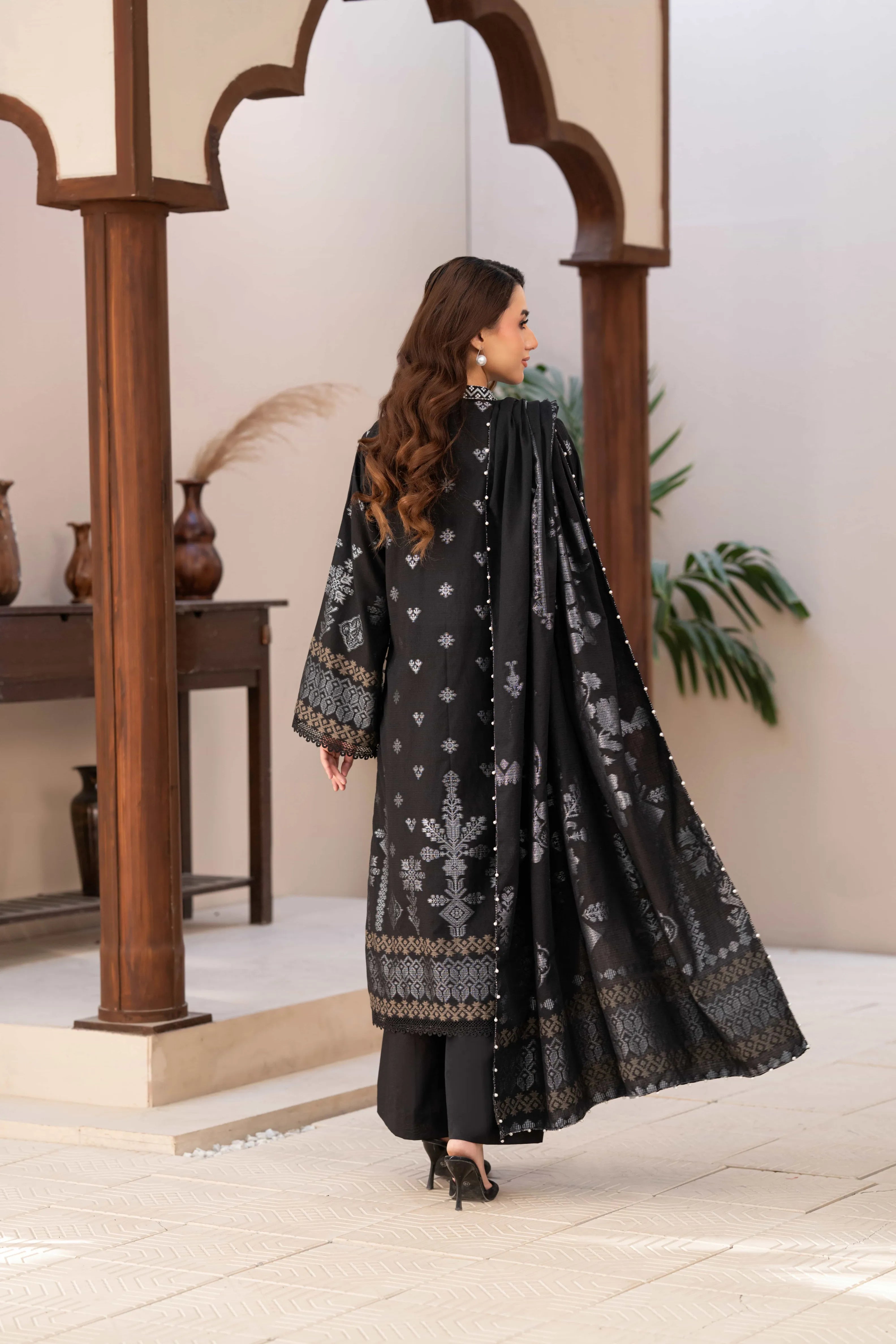 3 Pc Unstitched Premium Jacquard Lawn Black Suit