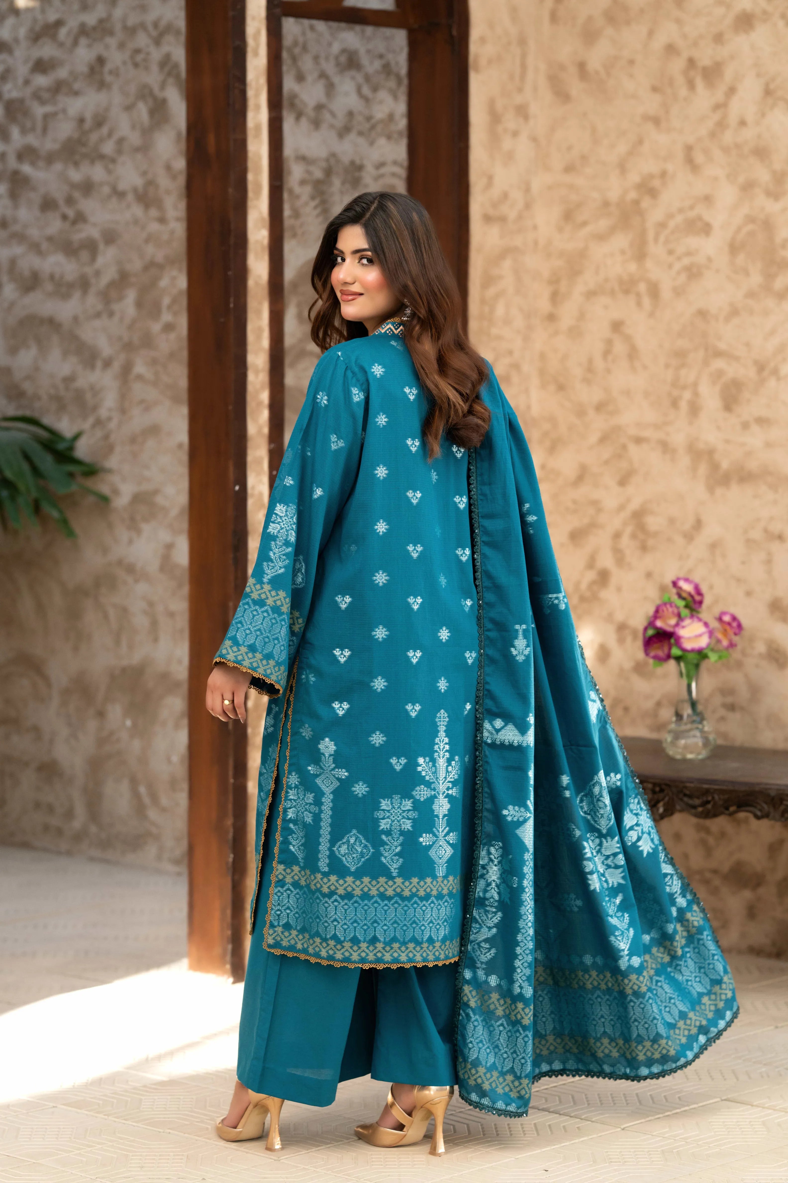 3 Pc Unstitched Premium Jacquard Lawn Teal Blue Suit