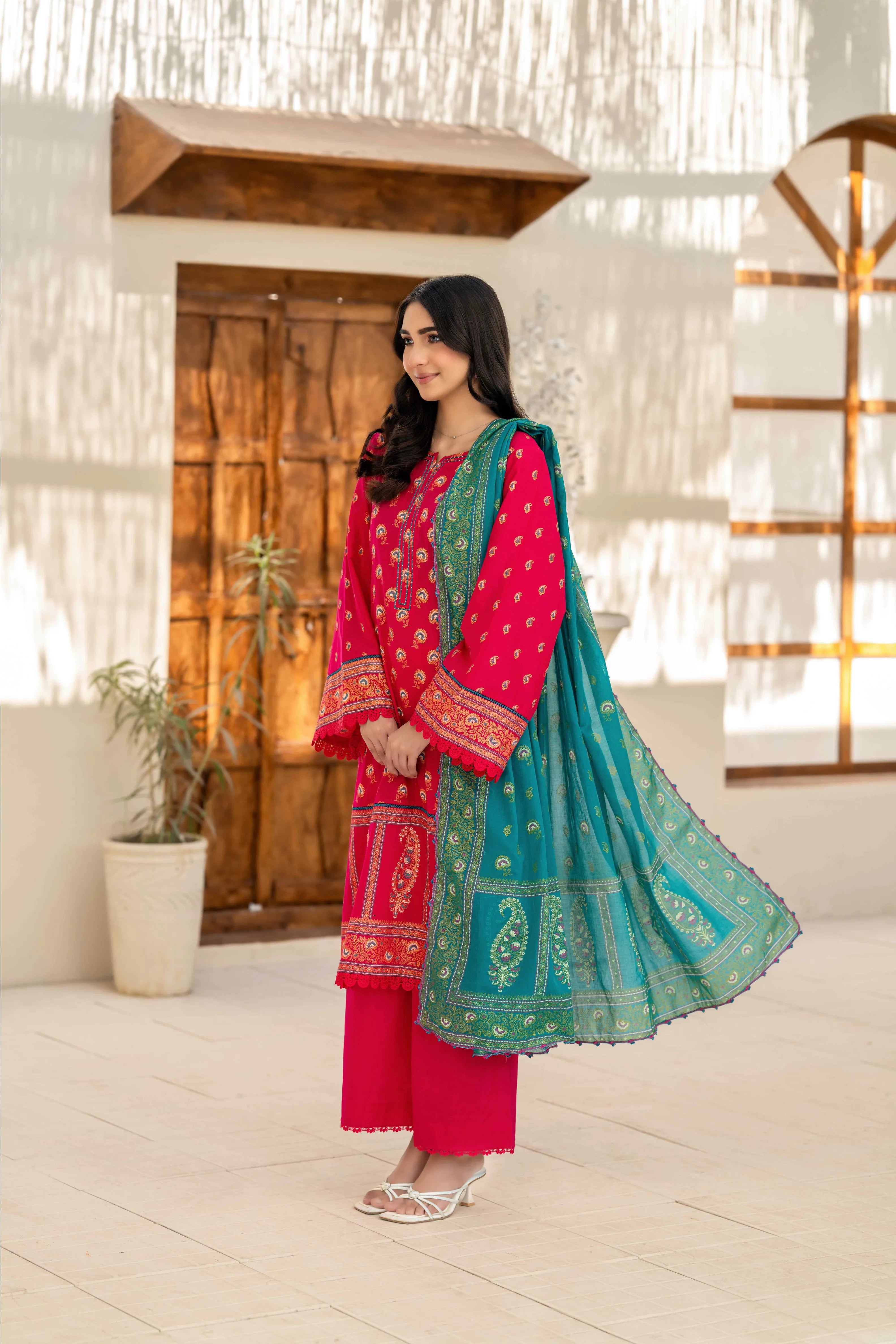 Red Printed Suit with Green Contrast Dupatta – 3 Piece